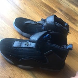 Nike Men's Air Penny IV Basketball Shoe